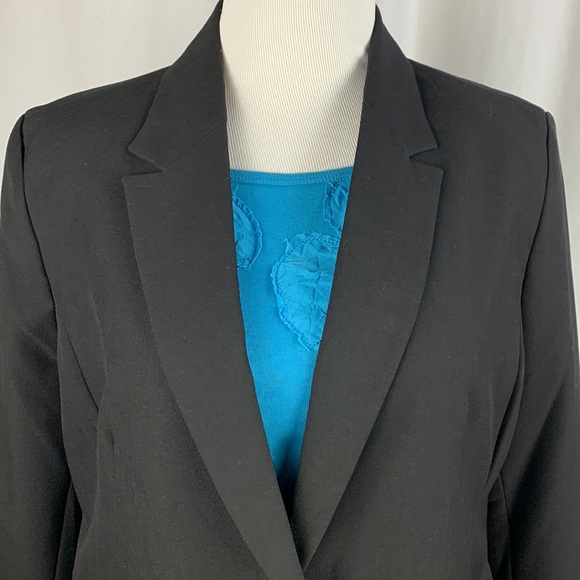 Nearly New Worthington Lined Single Button Black Blazer - Picture 3 of 11